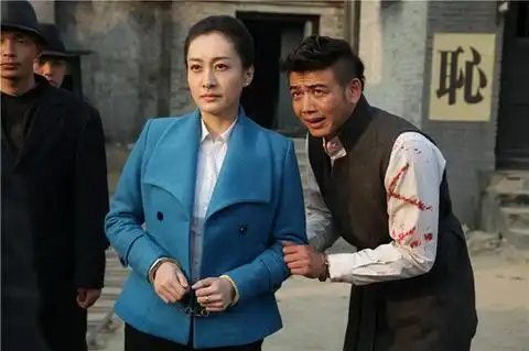 实力派演员杨烁,董维嘉,刘至翰,高峰等主演的抗战剧《绝路逢生》虽然