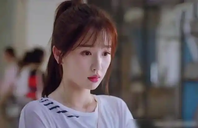 青你3虞书欣给lisa科普凡尔赛形象生动网友欣子本人