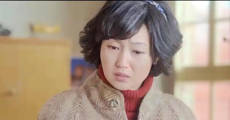 黄大妮势利老妈打算让女儿嫁给老头准女婿知道后直接打上门