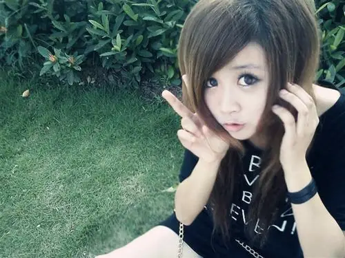 非主流黄发mm自拍