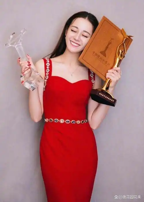 恭喜,内娱又成功毁了迪丽热巴
