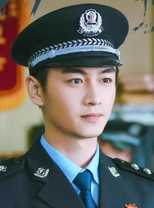 回顾陈晓从古装男神到实力演员不走红毯的他慵懒而帅气