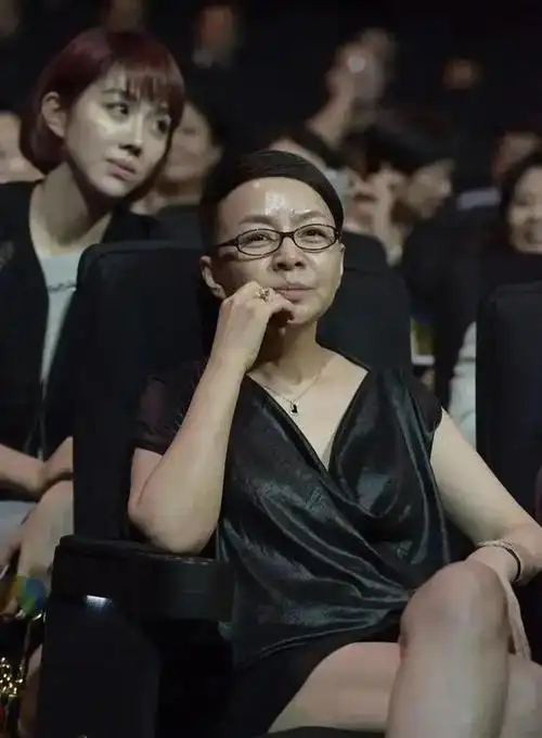 京圈6大富婆曝光:身价过百亿,坐拥北京一条街,娱乐圈只手遮天