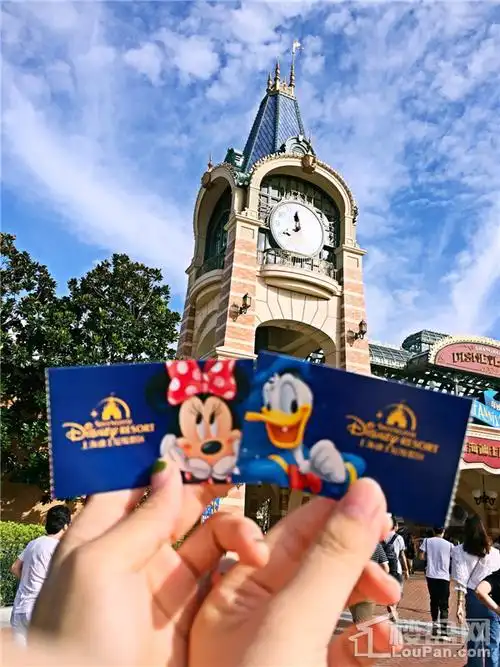 拉斯维加斯欢乐玩法,迪士尼门票等你拿美国式的灯火酒绿,舞榭歌台的