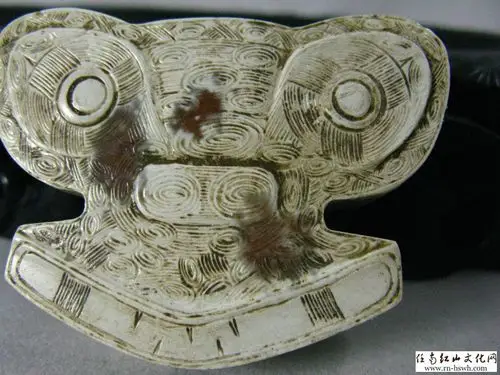 常见的仿品良渚鸡骨白