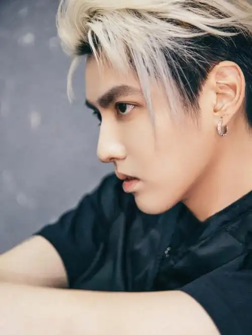 2021吴亦凡滋源粉丝见面会_图片_视频集锦-爱豆app