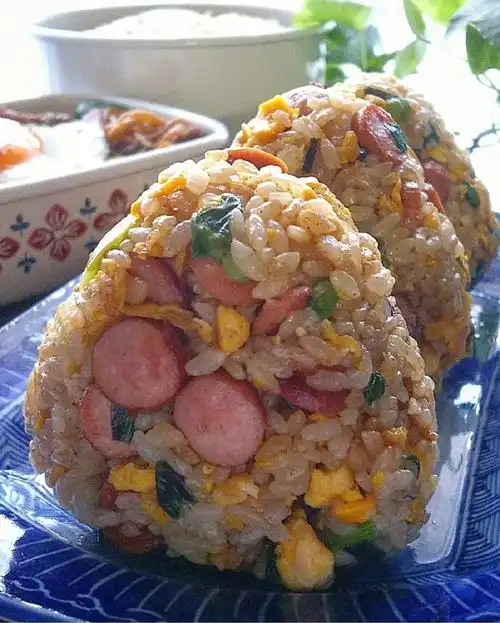 一起去吃早餐特色饭团