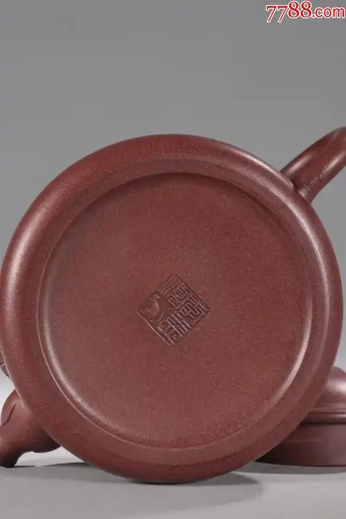 季益顺款诗文牛盖紫砂壶