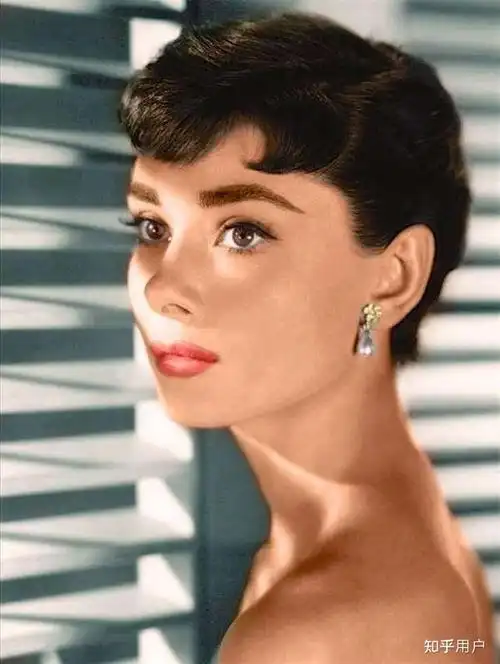 奥黛丽赫本彩色高清图片