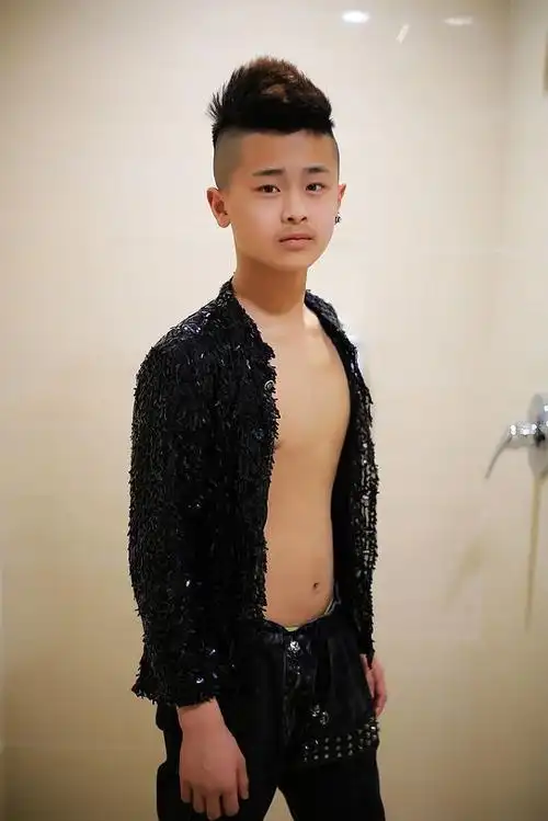 【转载】反串演员梁傲(小帅)