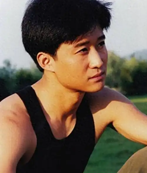 回顾吴京他的成功离不开父亲的支持