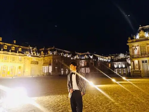 周杰伦昆凌参加郎朗婚礼现场图集视频狂撒狗粮这就是爱情该有的样子