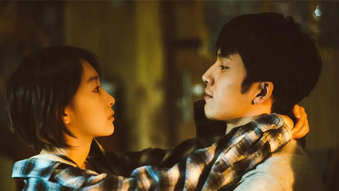 刘若英执导,井柏然周冬雨组cp,《后来的我们》你怎么看?