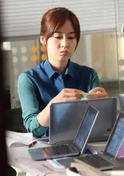 20130620综艺成宥利片场照迷倒众生女神卖萌不一般