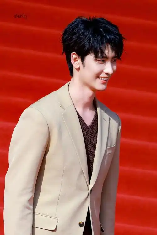 黄俊捷北影节红毯生图##黄俊捷 北京国际电影节