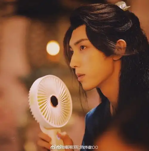 花戎郭俊辰新造型