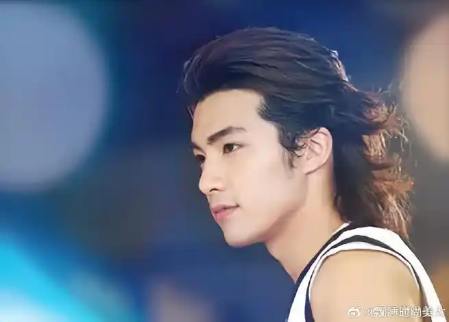 许玮甯谈贺军翔性骚扰争议#贺军翔的颜值真的是没有技巧,就是硬帅