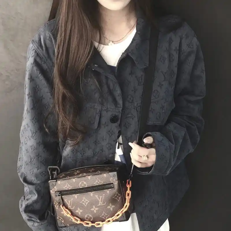 lv牛仔外套