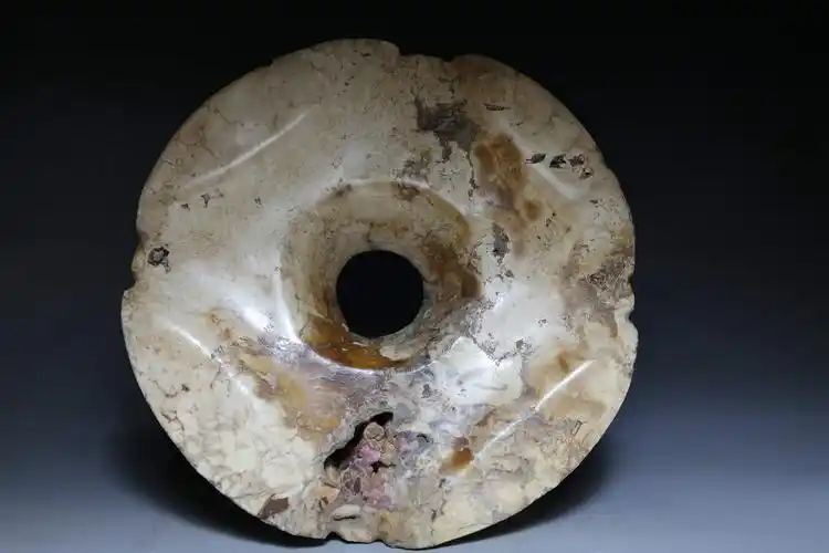 鸡骨白沁红山文化玉器任南老师珍藏