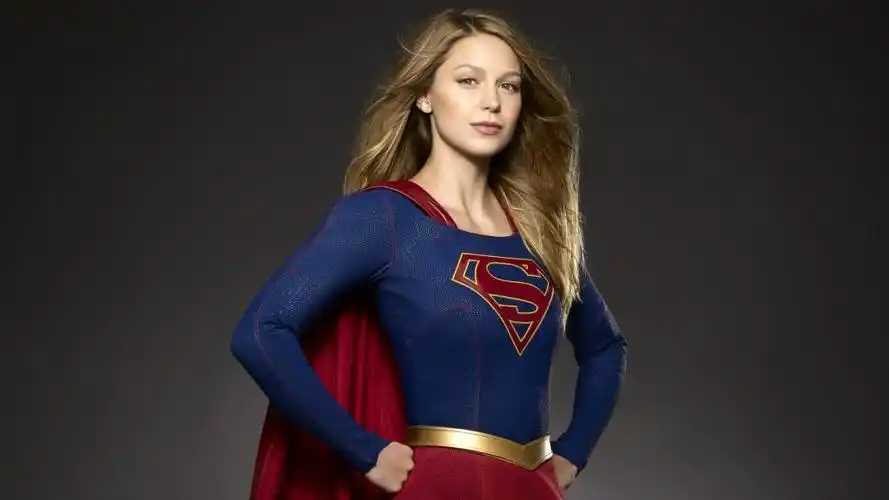 美剧《女超人》卡拉·丹弗斯