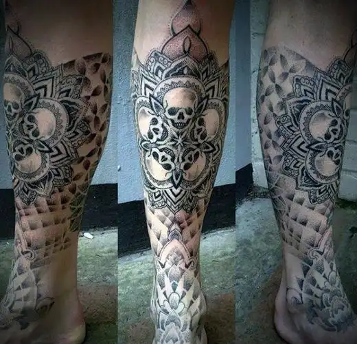 男性小腿上的帅气的黑色部落图腾纹身图案