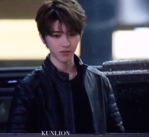 蔡徐坤动图 - 堆糖,美图壁纸兴趣社区