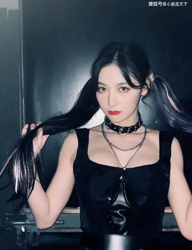 硬糖少女303赵粤双马尾性感写真合集