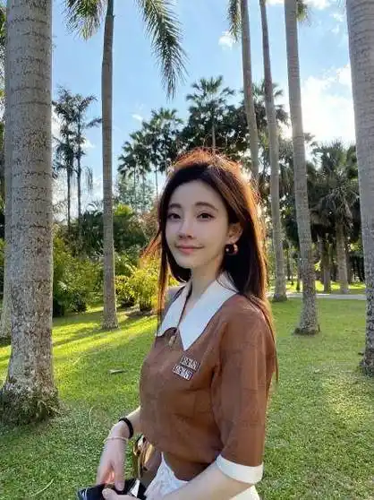 冯提莫晒照超显美,出道7年的她在娱乐圈彻底扎下了根