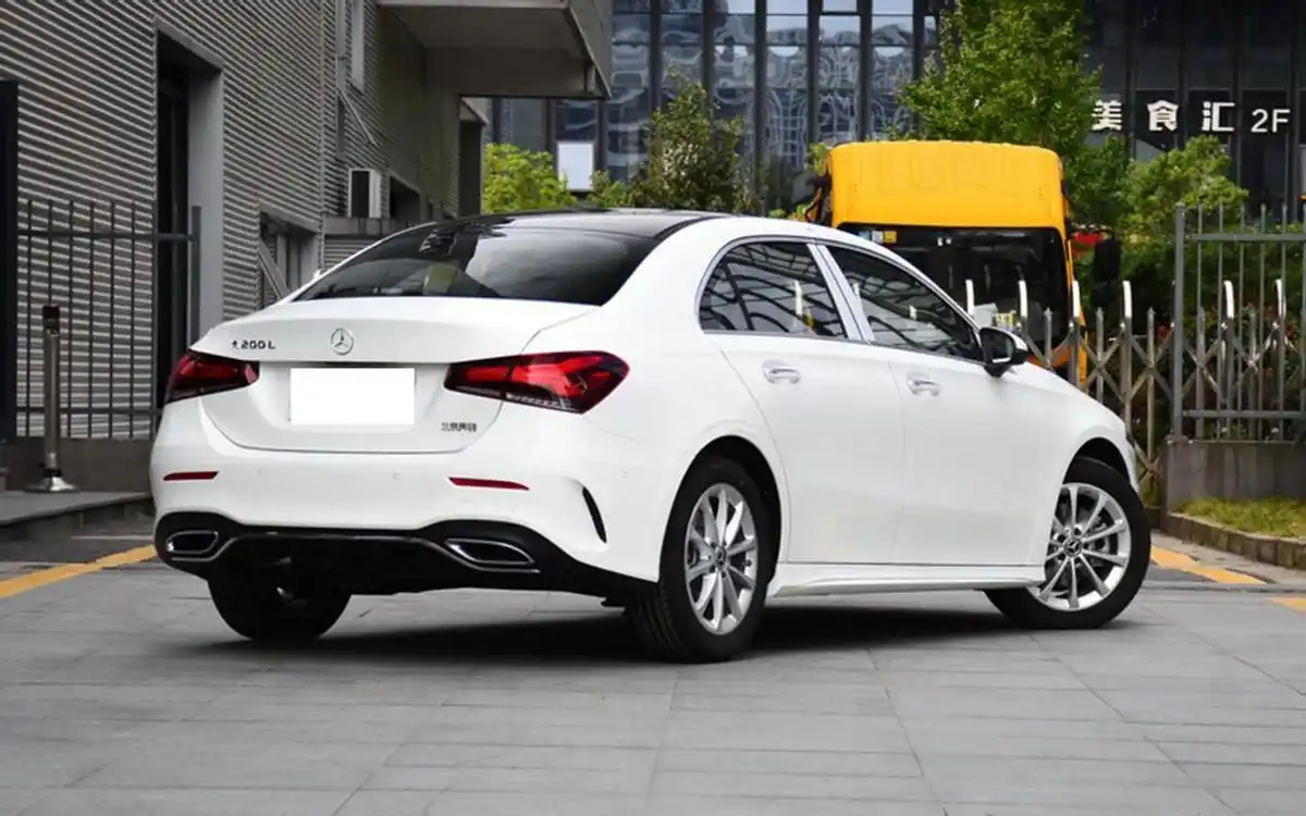 20万左右想买德系豪华车,奔驰a级对比奥迪a3,选谁更合适?