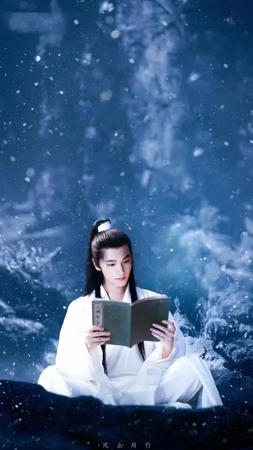 杨洋新剧《凡人修仙传》杀青官宣,一张捧花造型剧照仙气飘逸,恭喜