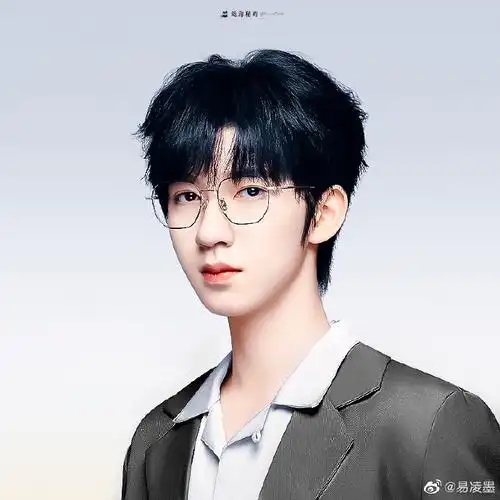 贺峻霖#94#贺峻霖 画报颜值#《贺儿半永久眼镜杀(二)》不会评论的