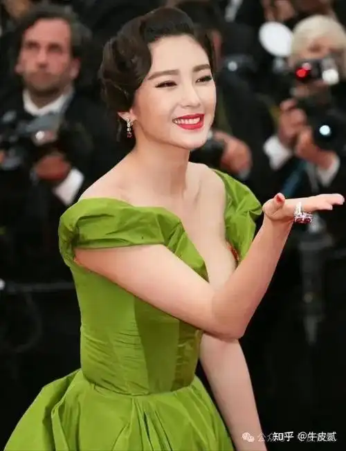 中国身材最完美的女人,你给张雨绮长相打几分? - 知乎