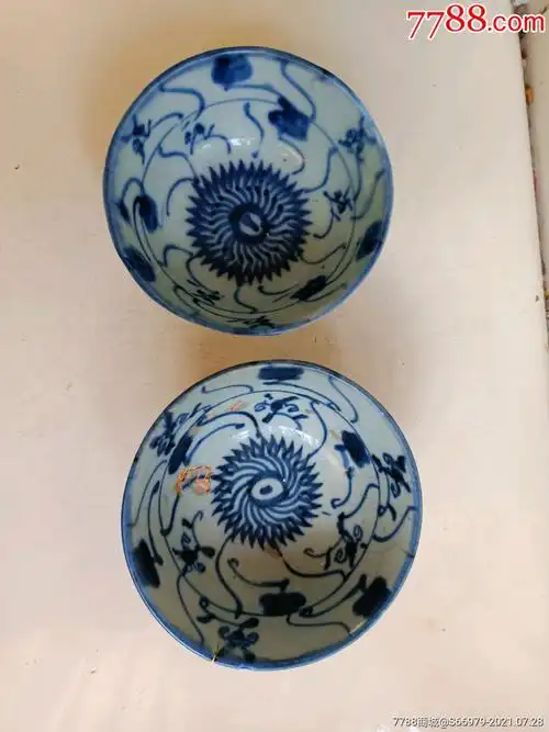 青花小茶碗一对清康熙时期民窑双圈款