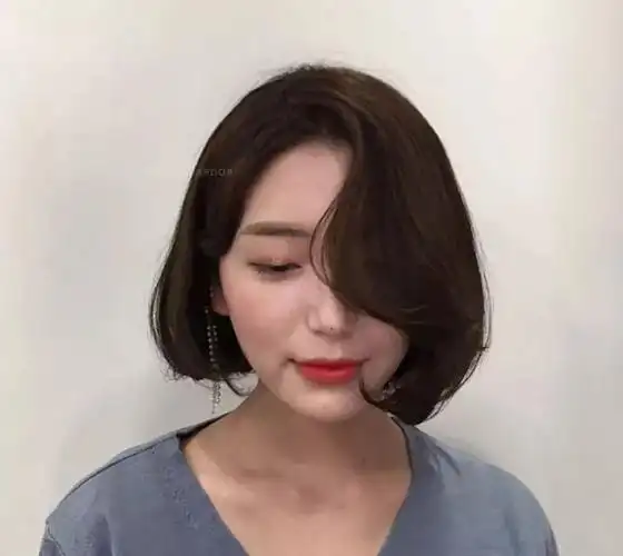 "半圈烫",所有女生都能驾驭的短发.