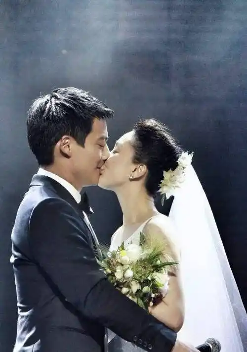 周迅与刘亦菲媲美,她带小13岁男友见父母,疑是周迅第10段恋情!