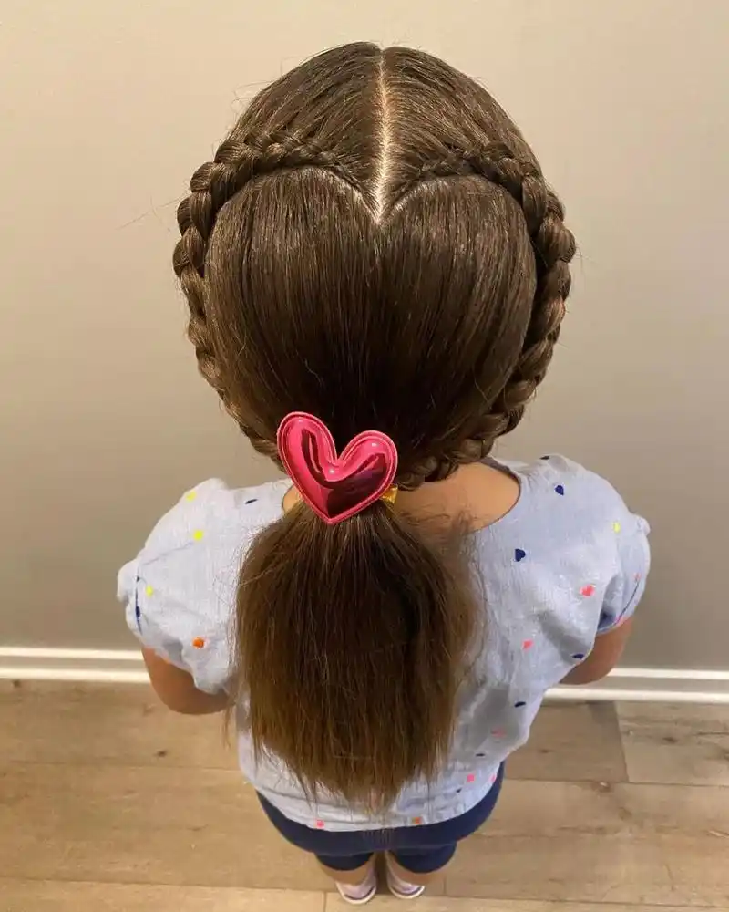 幼儿园日常发型|可爱小女孩立体爱心编发 #小女孩发型# #小女孩可爱