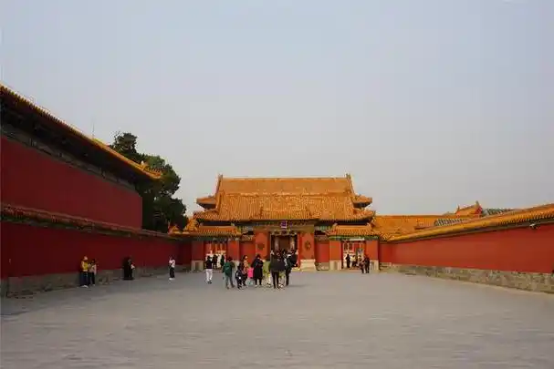 故宫的"三宫六院"到底指什么?真的有七十二嫔妃吗?