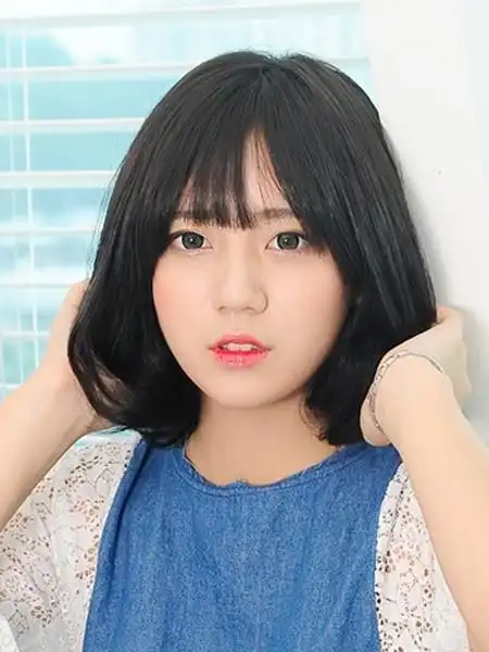 圆脸中长发发型 不但瘦脸还清新甜美显气质