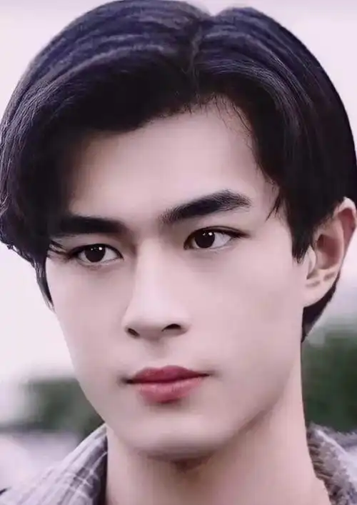 古天乐年轻的时候确实可以称得上是"神颜"的.