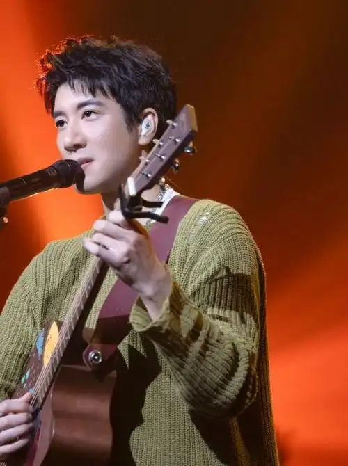 海报看歌手咖位:王力宏强势回归,单依纯和昔日好声音学员对应