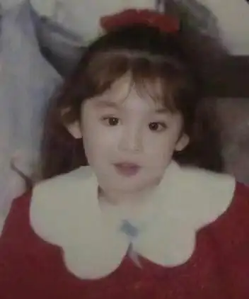 古力娜扎  #娜扎  母胎大美女有在好好长大还有更多娜扎童年照囱Ё