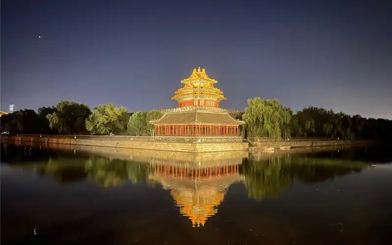 夏末秋初,紫禁城角楼