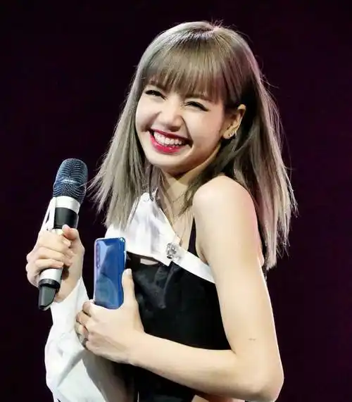 韩国女团_服装_舞台