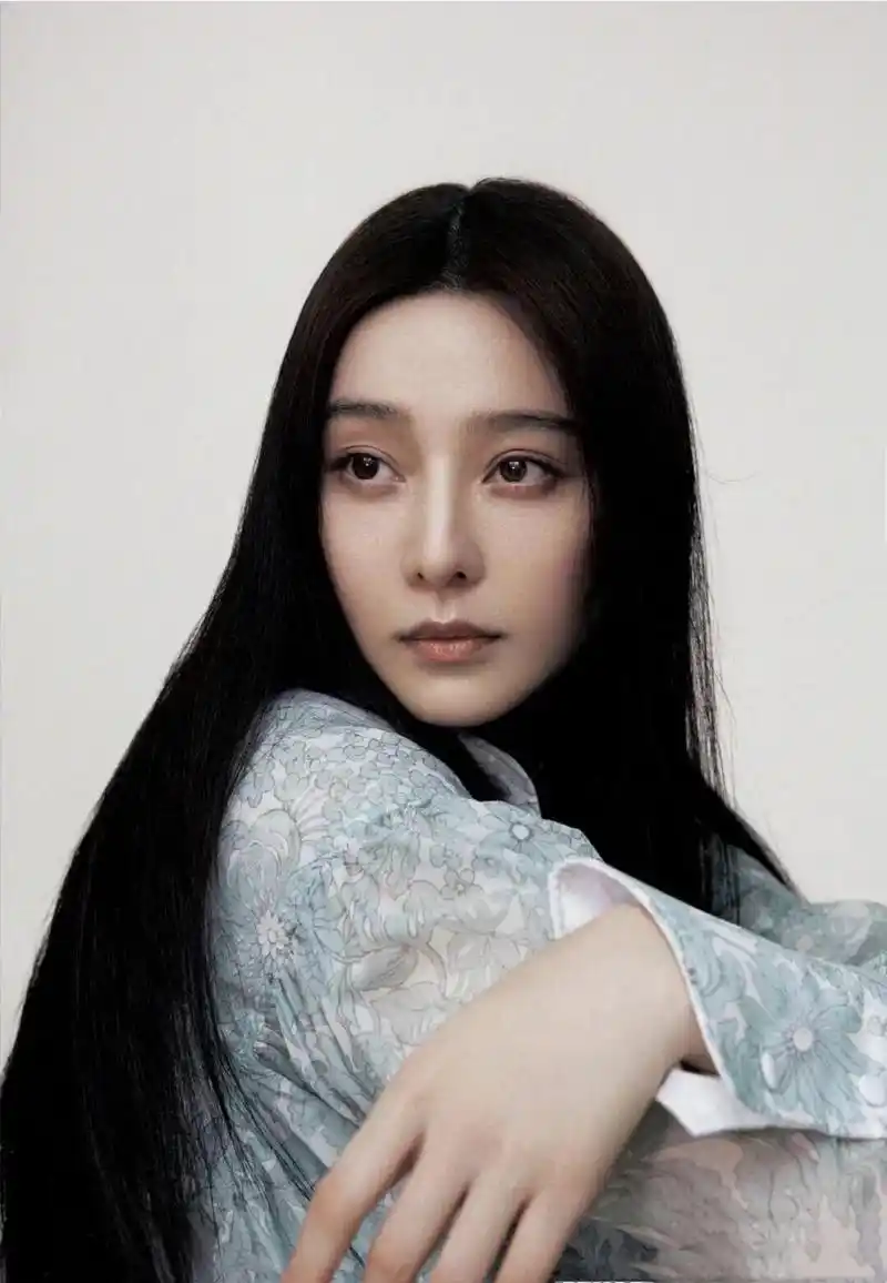 范冰冰发诱惑写真:长长的头发!  嗯,长长的头发,黑黑的眼睛!