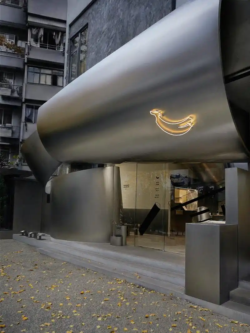 97门头设计 网红不锈钢元素的优点太多了!