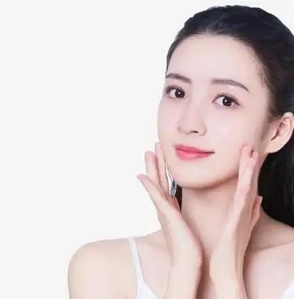 为何有的女人,不怎么保养皮肤也很好?这4个细节,很少人能做到