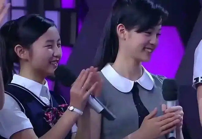 同台演员还有当时刚走红的tfboys和张子枫