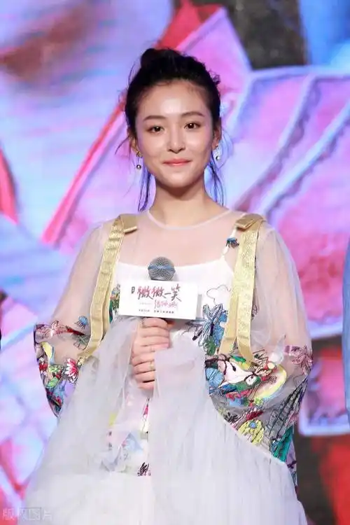 吴倩这身材,这才是尤物啊!