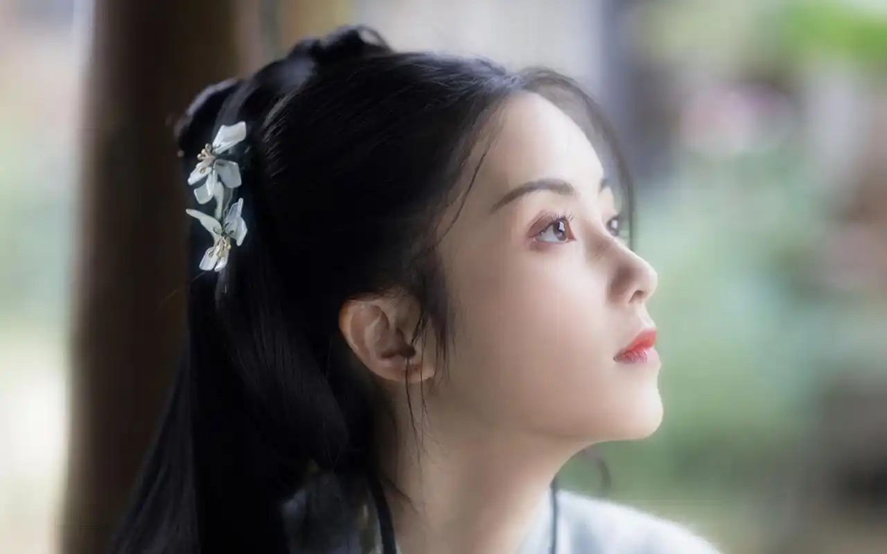 章乐韵唯美古风写真图片桌面壁纸