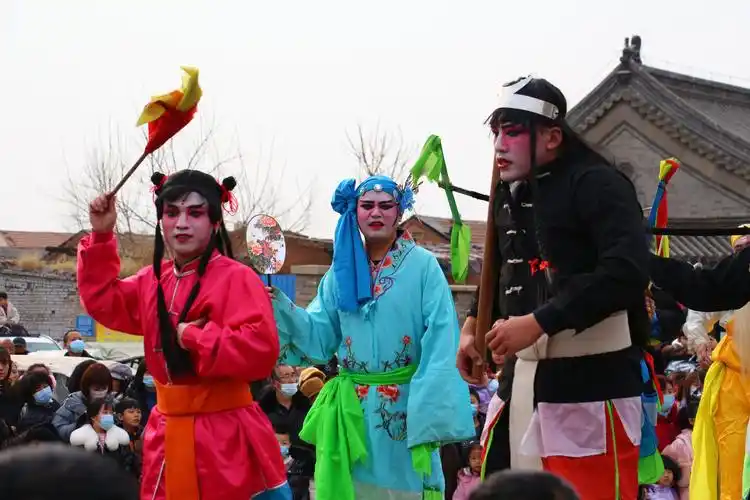 正月十五闹元霄一高跷踩起来